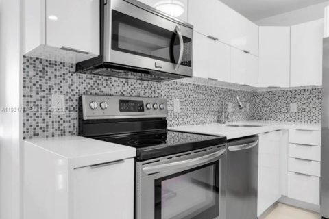 Copropriété à vendre à Aventura, Floride: 2 chambres, 95.04 m2 № 2048151 - photo 16