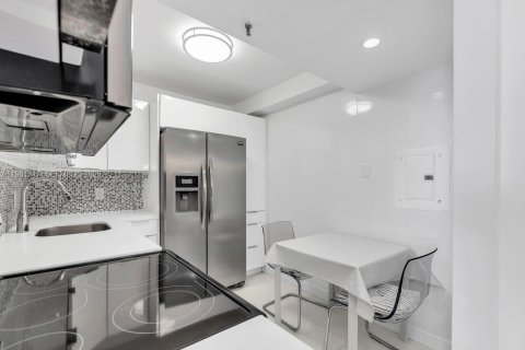 Copropriété à vendre à Aventura, Floride: 2 chambres, 95.04 m2 № 2048151 - photo 17