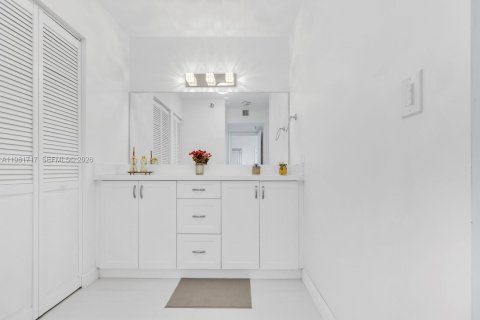 Copropriété à vendre à Aventura, Floride: 2 chambres, 95.04 m2 № 2048151 - photo 22