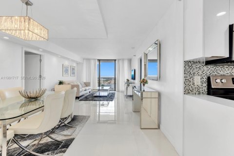 Copropriété à vendre à Aventura, Floride: 2 chambres, 95.04 m2 № 2048151 - photo 3