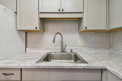 Condominio en venta en Saint Petersburg, Florida, 1 dormitorio, 57.6 m2 № 1597891 - foto 16