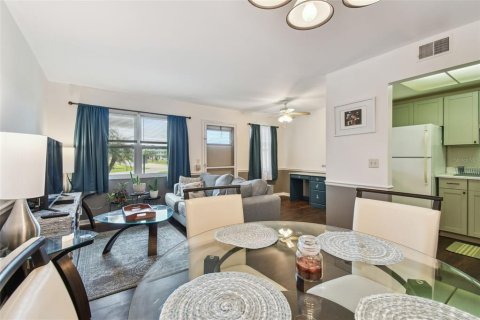 Condominio en venta en Saint Petersburg, Florida, 1 dormitorio, 57.6 m2 № 1597891 - foto 12