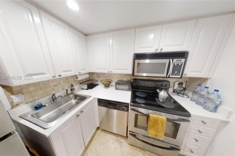 Copropriété à louer à Miami Beach, Floride: 47.38 m2 № 1988562 - photo 6