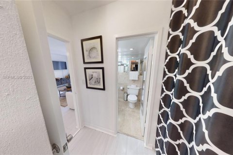 Copropriété à louer à Miami Beach, Floride: 47.38 m2 № 1988562 - photo 9