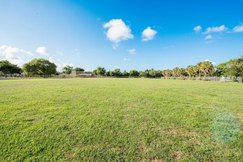 Immobilier commercial à louer à Delray Beach, Floride: 3 chambres, 91.23 m2 № 1217291 - photo 1