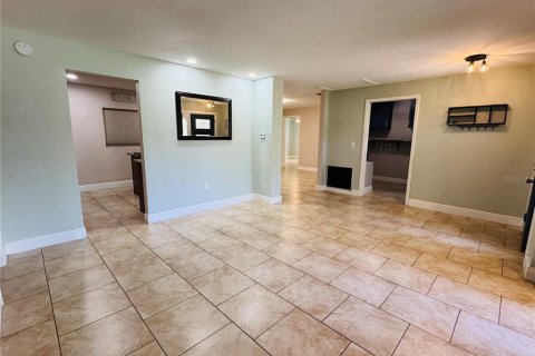 Casa en alquiler en Kissimmee, Florida, 3 dormitorios, 160.35 m2 № 1786295 - foto 4