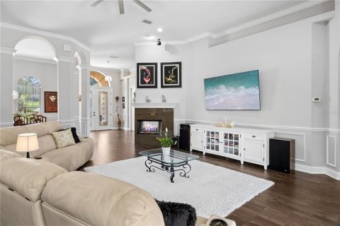 House in Clermont, Florida 5 bedrooms, 379.23 sq.m. № 2113040 - photo 8