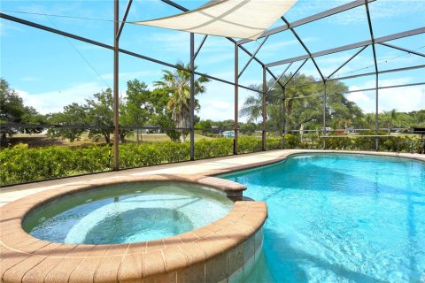 House in Clermont, Florida 5 bedrooms, 379.23 sq.m. № 2113040 - photo 29