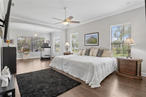 House in Clermont, Florida 5 bedrooms, 379.23 sq.m. № 2113040 - photo 18