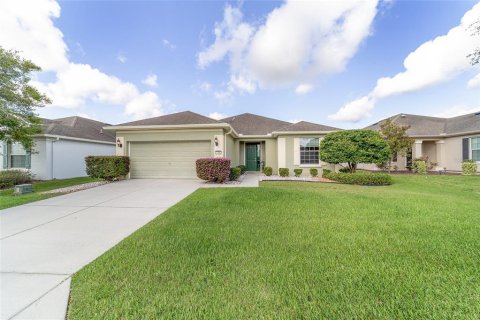 House in Ocala, Florida 2 bedrooms, 148.27 sq.m. № 2195284 - photo 3