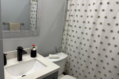 Снять в аренду кондоминиум в Майами, Флорида 3 спальни, 106.84м2, № 2053278 - фото 21