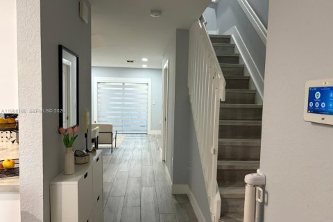 Снять в аренду кондоминиум в Майами, Флорида 3 спальни, 106.84м2, № 2053278 - фото 11