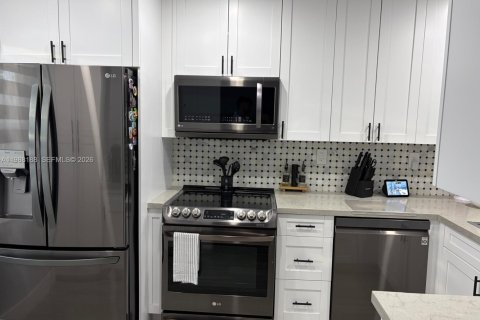 Снять в аренду кондоминиум в Майами, Флорида 3 спальни, 106.84м2, № 2053278 - фото 8