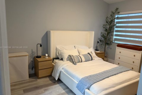 Снять в аренду кондоминиум в Майами, Флорида 3 спальни, 106.84м2, № 2053278 - фото 13