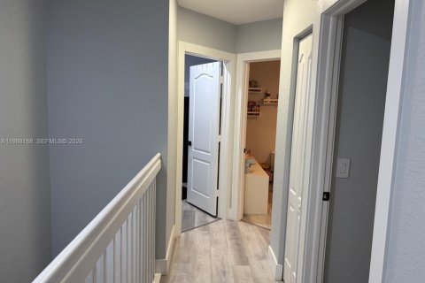 Снять в аренду кондоминиум в Майами, Флорида 3 спальни, 106.84м2, № 2053278 - фото 12