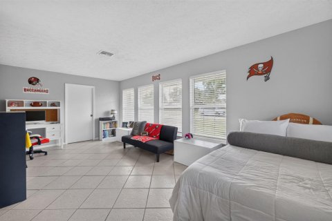 House in Stuart, Florida 2 bedrooms, 138.8 sq.m. № 2177149 - photo 27
