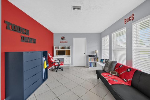 House in Stuart, Florida 2 bedrooms, 138.8 sq.m. № 2177149 - photo 28