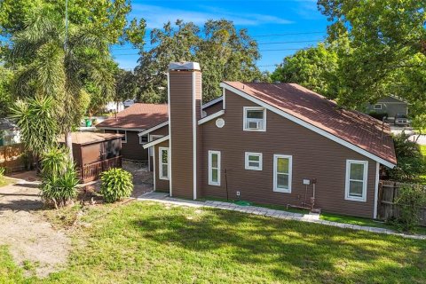 House in Clearwater, Florida 5 bedrooms, 210.52 sq.m. № 1817814 - photo 3