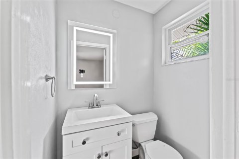 House in Clearwater, Florida 5 bedrooms, 210.52 sq.m. № 1817814 - photo 25
