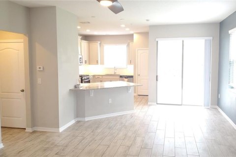 Adosado en alquiler en Sanford, Florida, 3 dormitorios, 160.16 m2 № 1883452 - foto 4