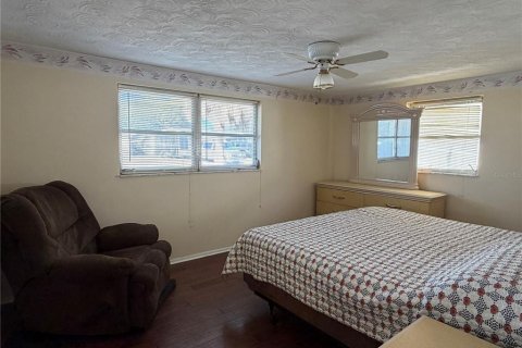 House in Holiday, Florida 2 bedrooms, 110.37 sq.m. № 2395947 - photo 14