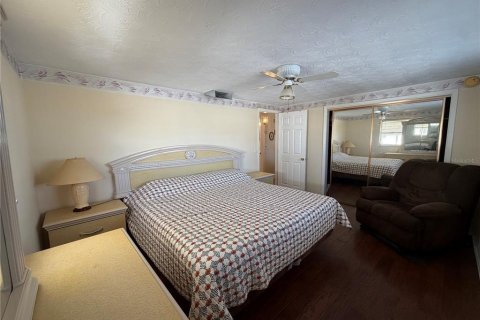 House in Holiday, Florida 2 bedrooms, 110.37 sq.m. № 2395947 - photo 16