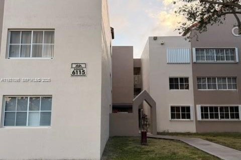 Снять в аренду кондоминиум в Хайалиа, Флорида 2 спальни, 93.27м2, № 1989596 - фото 12