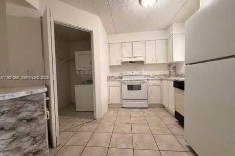 Снять в аренду кондоминиум в Хайалиа, Флорида 2 спальни, 93.27м2, № 1989596 - фото 5