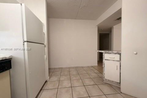 Снять в аренду кондоминиум в Хайалиа, Флорида 2 спальни, 93.27м2, № 1989596 - фото 7