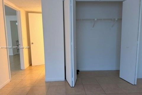 Снять в аренду кондоминиум в Хайалиа, Флорида 2 спальни, 93.27м2, № 1989596 - фото 21