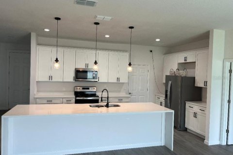 House in Kissimmee, Florida 4 bedrooms, 139.35 sq.m. № 1772740 - photo 5
