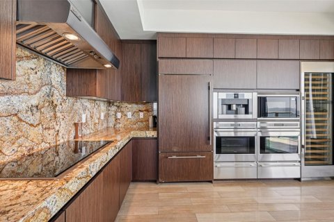 Condominio en venta en Bal Harbour, Florida, 2 dormitorios, 252.79 m2 № 1938678 - foto 16
