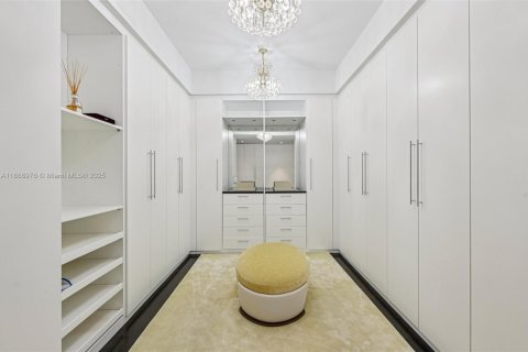 Condominio en venta en Bal Harbour, Florida, 2 dormitorios, 252.79 m2 № 1938678 - foto 24