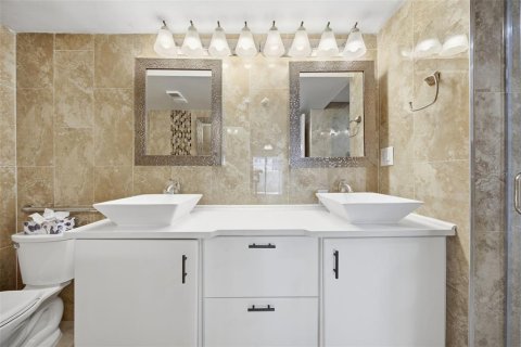 Copropriété à louer à Tampa, Floride: 2 chambres, 122.63 m2 № 2401130 - photo 12