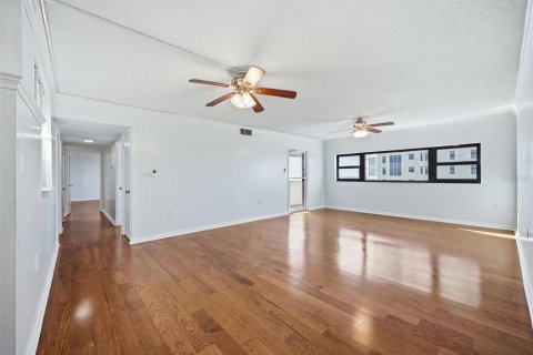 Copropriété à louer à Tampa, Floride: 2 chambres, 122.63 m2 № 2401130 - photo 7