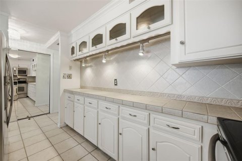 Copropriété à louer à Tampa, Floride: 2 chambres, 122.63 m2 № 2401130 - photo 5