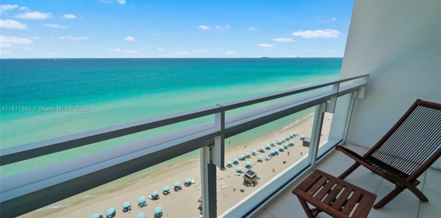 Кондоминиум с 2 спальнями в Майами-Бич, Флорида № 2034526