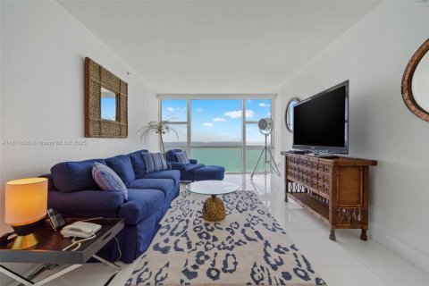 Снять в аренду кондоминиум в Майами-Бич, Флорида 2 спальни, 103.77м2, № 2034526 - фото 14