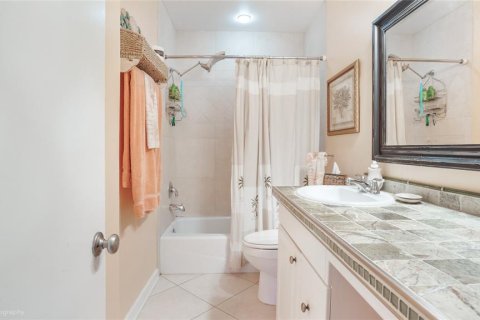 Condo in Fort Lauderdale, Florida, 2 bedrooms № 2103375 - photo 5