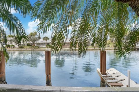Condo in Fort Lauderdale, Florida, 2 bedrooms № 2103375 - photo 12