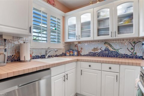 Condo in Fort Lauderdale, Florida, 2 bedrooms № 2103375 - photo 4