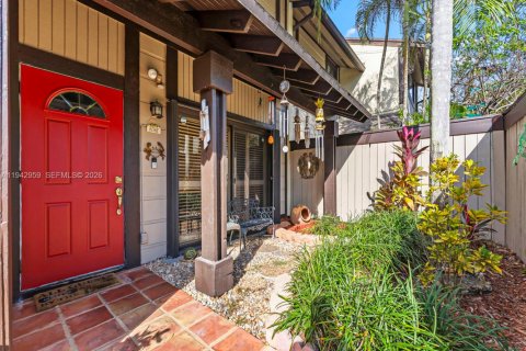 Adosado en Miami, Florida 3 dormitorios, 143.81 m2 № 2000777