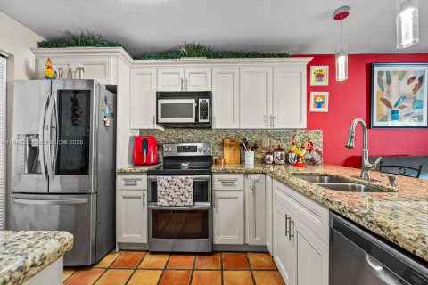 Adosado en venta en Miami, Florida, 3 dormitorios, 143.81 m2 № 2000777 - foto 9