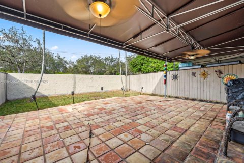 Townhouse in Miami, Florida 3 bedrooms, 143.81 sq.m. № 2000777 - photo 19