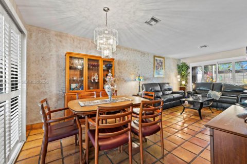 Adosado en venta en Miami, Florida, 3 dormitorios, 143.81 m2 № 2000777 - foto 5