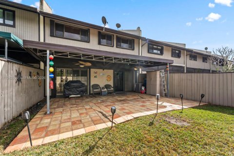 Townhouse in Miami, Florida 3 bedrooms, 143.81 sq.m. № 2000777 - photo 20