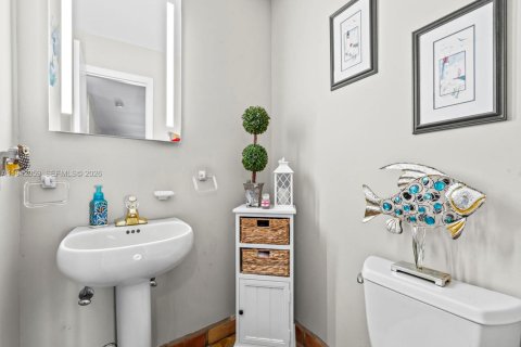 Adosado en venta en Miami, Florida, 3 dormitorios, 143.81 m2 № 2000777 - foto 11
