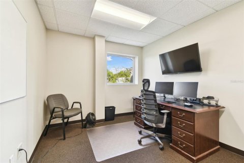 Commercial property in Clearwater, Florida 1018.21 sq.m. № 1650347 - photo 7
