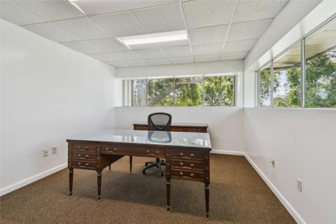 Immobilier commercial à louer à Clearwater, Floride: 1018.21 m2 № 1650347 - photo 13