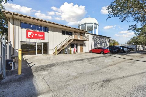Commercial property in Clearwater, Florida 1018.21 sq.m. № 1650347 - photo 1